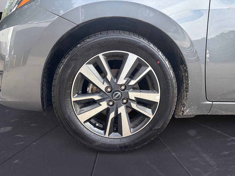 2025 Nissan Versa photo 14 of 27