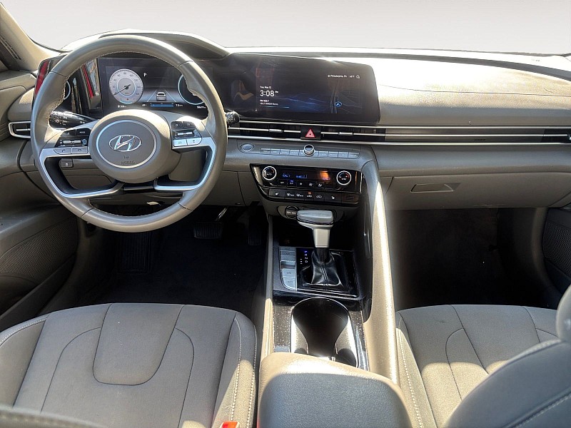 2023 Hyundai Elantra SEL IVT Red at Royal Car Center