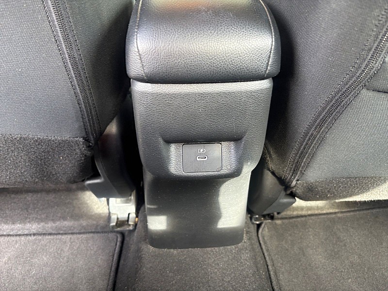 2025 Nissan Versa photo 19 of 27