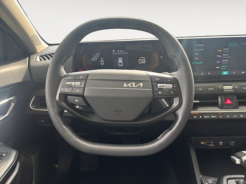 2025 Kia K4 photo 11 of 27