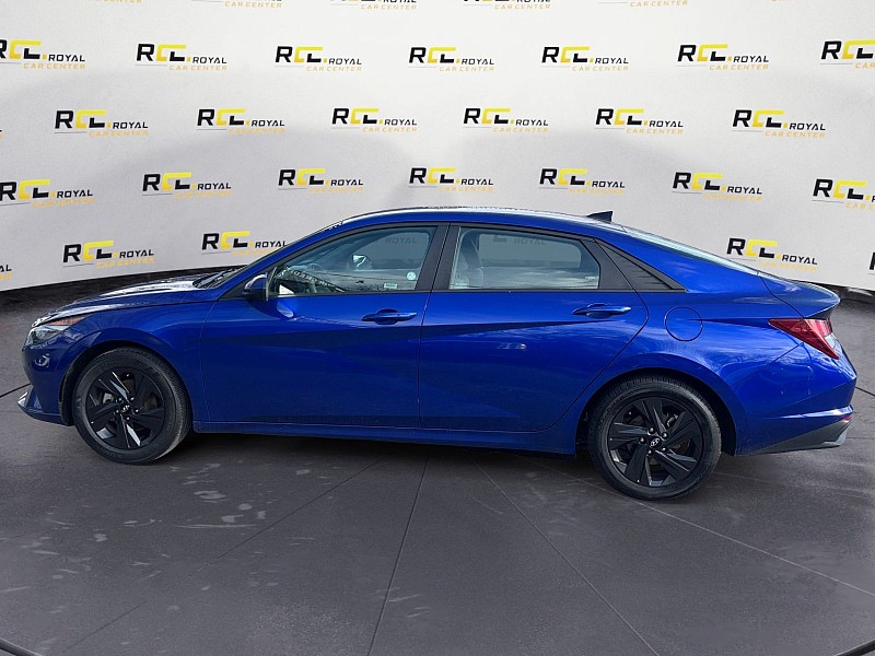 2023 Hyundai Elantra SEL IVT - 1