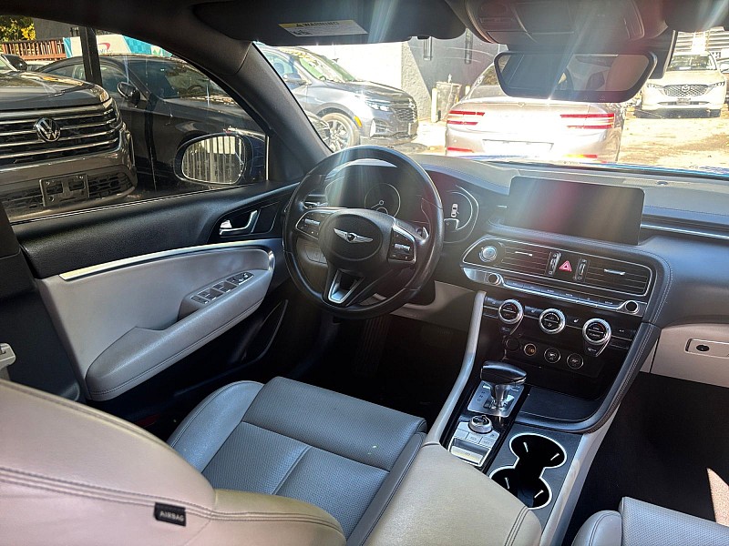 2022 Genesis G70 photo 20 of 28