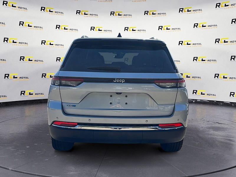 2024 Jeep Grand Cherokee 4xe photo 4 of 31