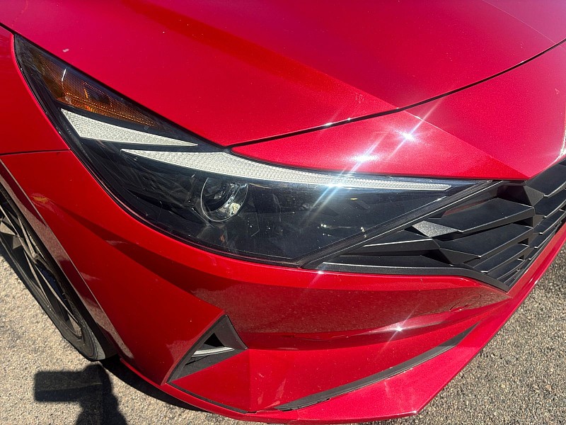 2023 Hyundai Elantra SEL IVT Red at Royal Car Center