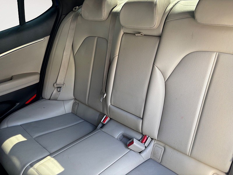 2022 Genesis G70 photo 13 of 28