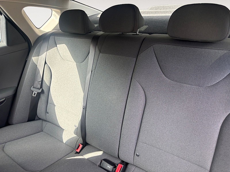 2025 Kia K4 photo 12 of 27