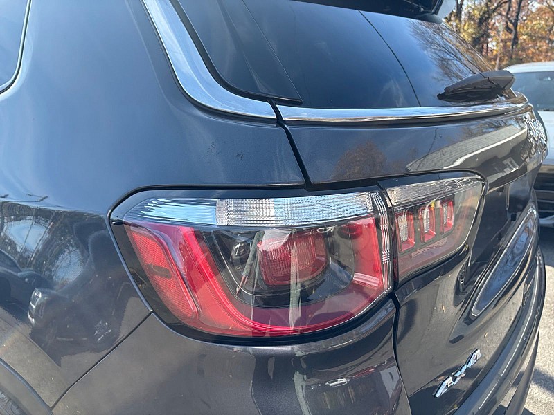 2020 Jeep Compass 4d SUV 4WD Latitude Grey at Auto Express Rt. 8