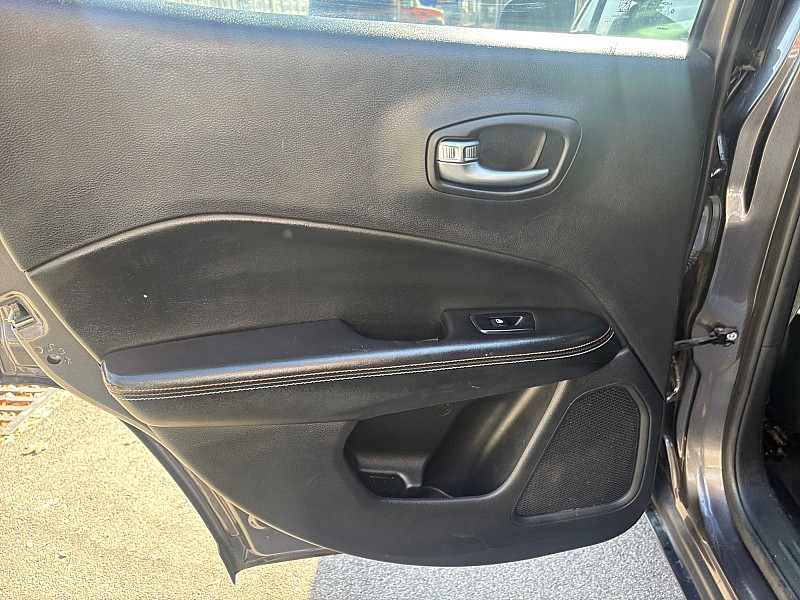 2020 Jeep Compass 4d SUV 4WD Latitude Grey at Auto Express Rt. 8