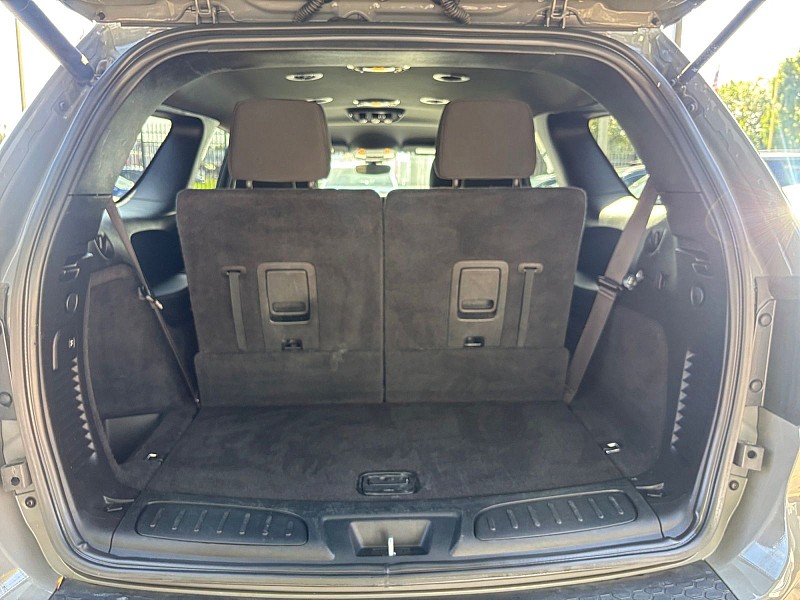 2025 Dodge Durango photo 25 of 30
