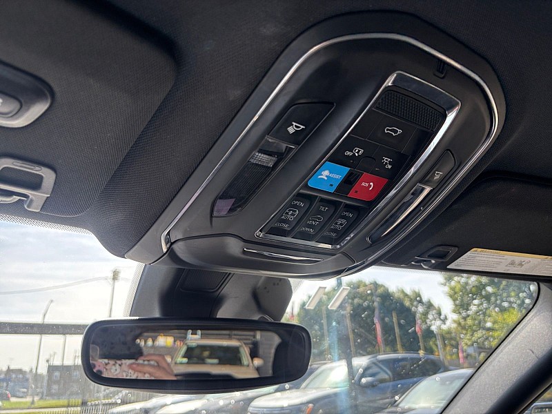 2024 Jeep Grand Cherokee 4xe photo 18 of 31