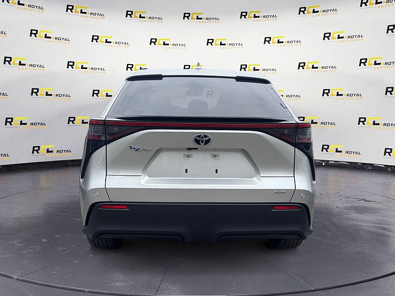 2023 Toyota bZ4X XLE AWD - 3