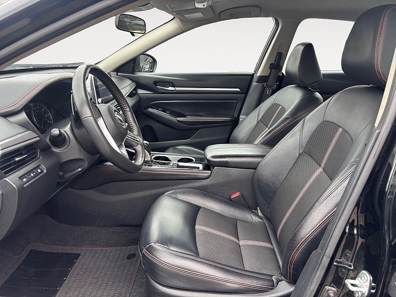 2024 Nissan Altima 2.5 SR Sedan - 8