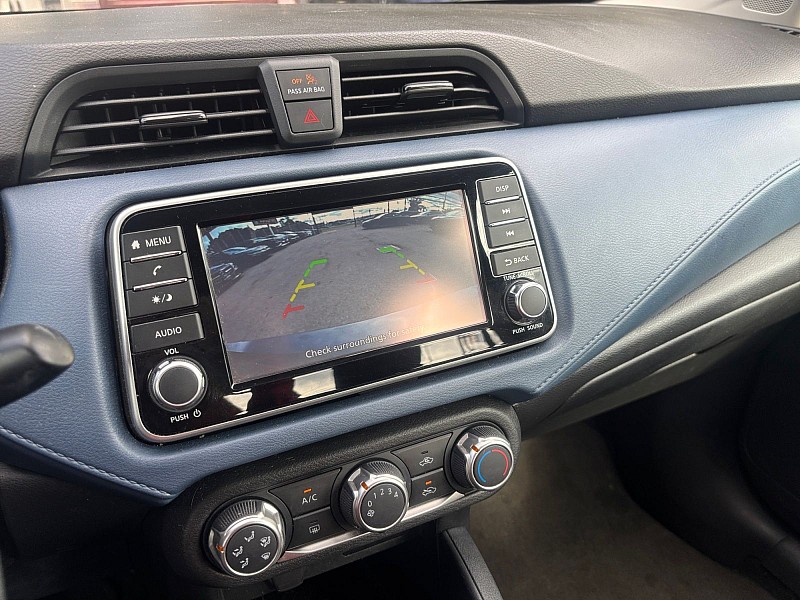 2025 Nissan Versa photo 17 of 27