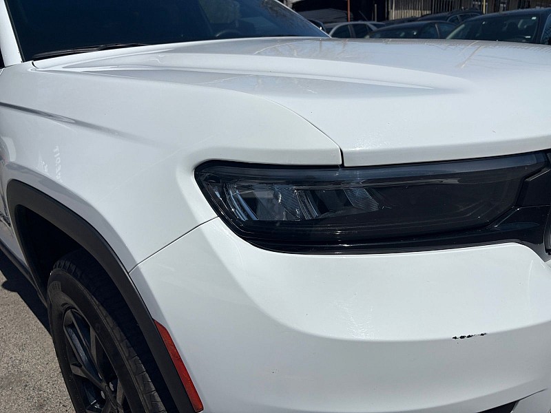 2024 Jeep Grand Cherokee L Altitude 4x4 White at Royal Car Center