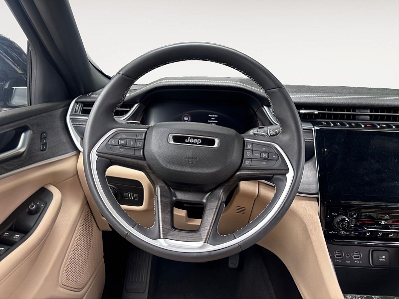 2023 Jeep Grand Cherokee Limited 4x4 - 11