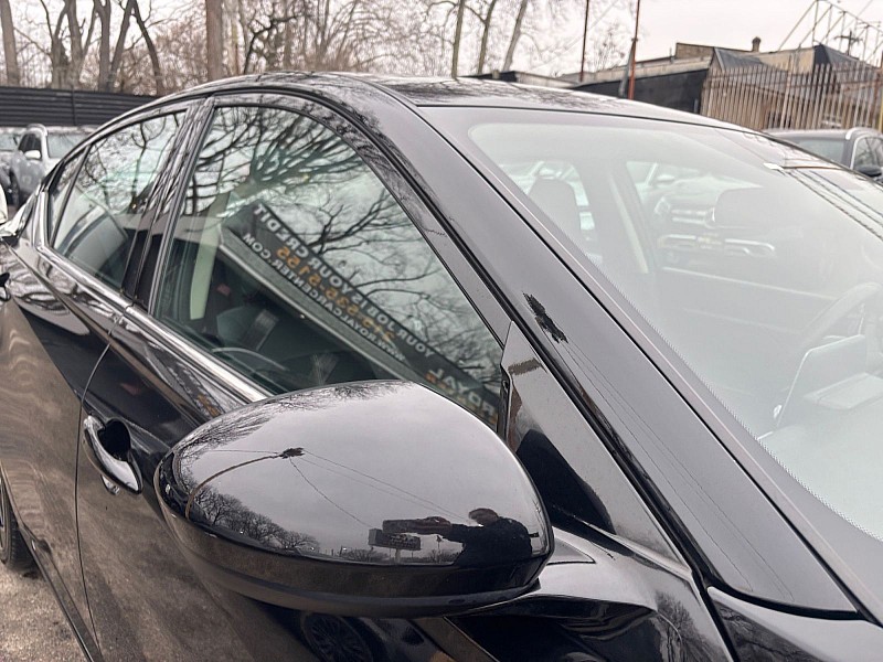 2024 Nissan Altima 2.5 SR Sedan Black at Royal Car Center