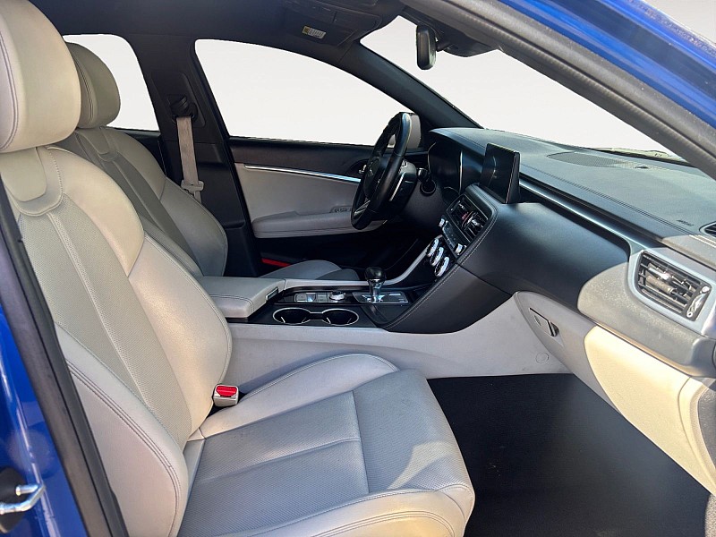 2022 Genesis G70 photo 15 of 28