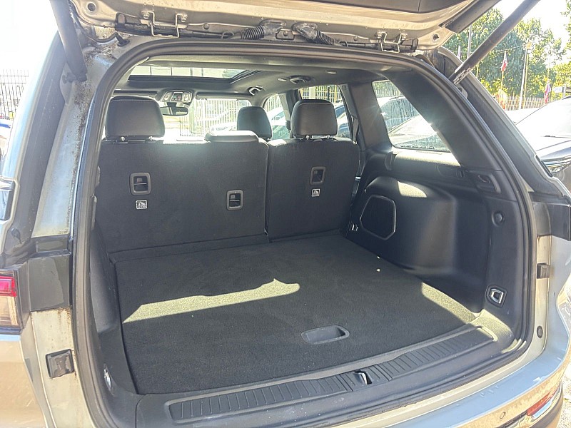 2024 Jeep Grand Cherokee 4xe photo 23 of 31