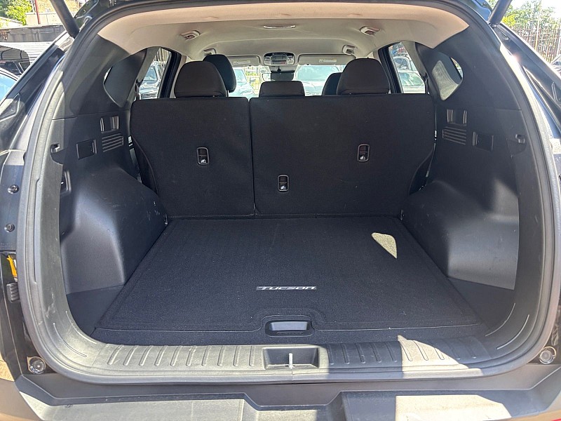 2024 Hyundai Tucson SEL AWD Phantom Black at Royal Car Center