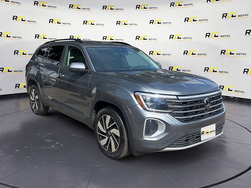 2025 Volkswagen Atlas photo 5 of 30