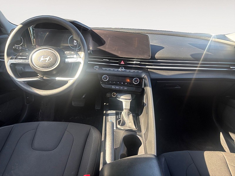 2024 Hyundai Elantra SEL IVT - 9