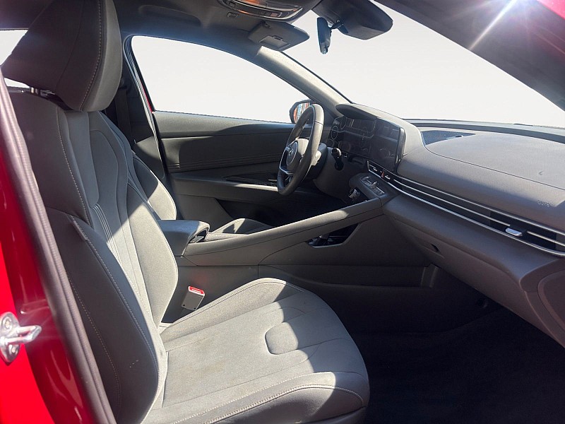 2023 Hyundai Elantra SEL IVT Red at Royal Car Center