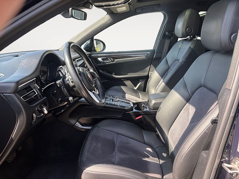 2020 Porsche Macan 4d SUV AWD - 8