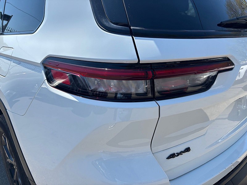 2024 Jeep Grand Cherokee L Altitude 4x4 White at Royal Car Center