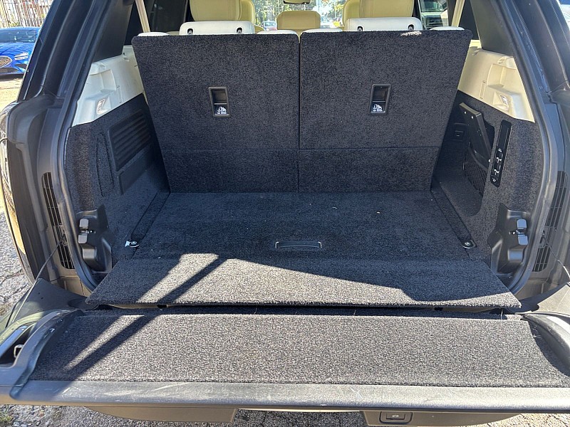 2023 Land Rover Range Rover photo 31 of 39