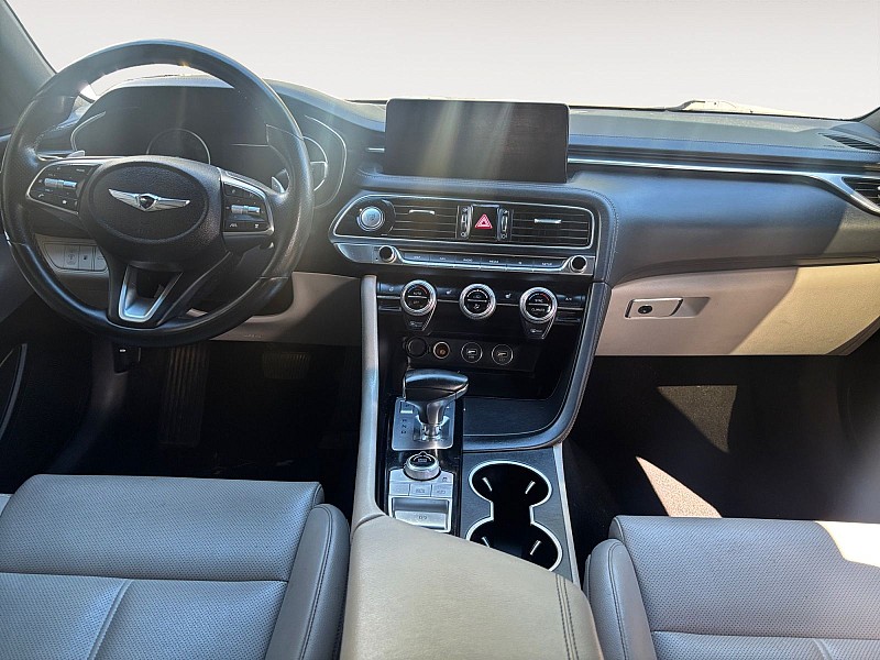 2022 Genesis G70 photo 10 of 28