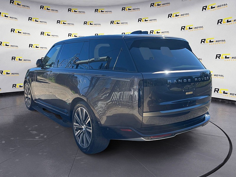 2023 Land Rover Range Rover photo 3 of 39