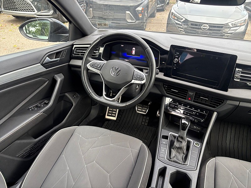 2025 Volkswagen Jetta photo 27 of 30