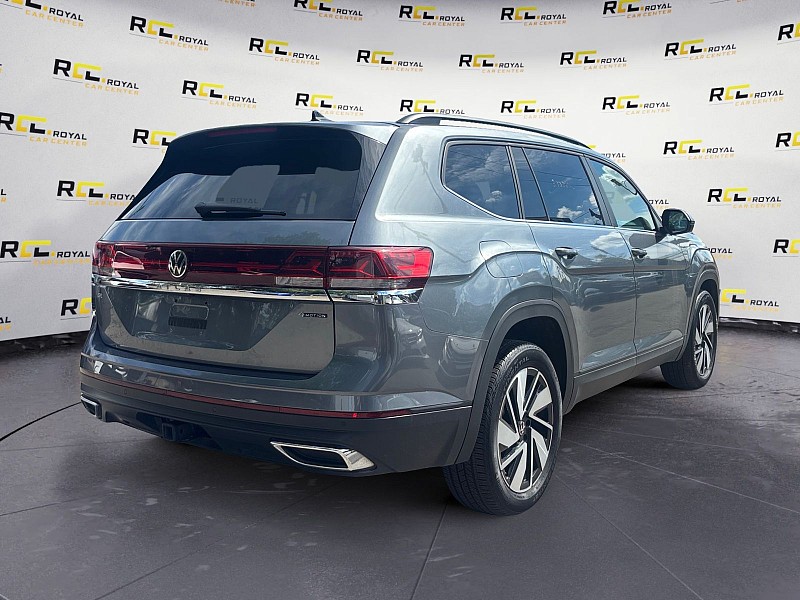 2025 Volkswagen Atlas photo 3 of 30