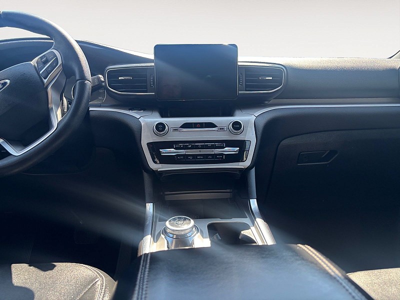 2024 Ford Explorer XLT 4WD - 10