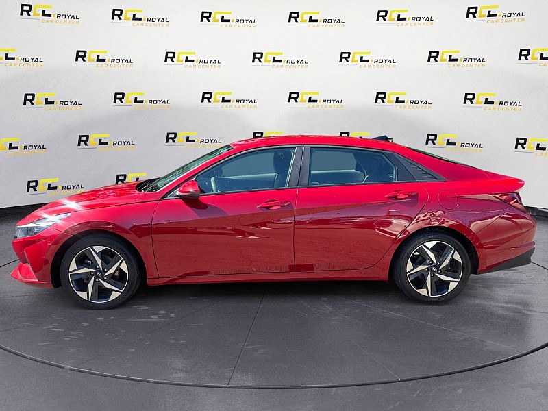 2023 Hyundai Elantra SEL IVT Red at Royal Car Center