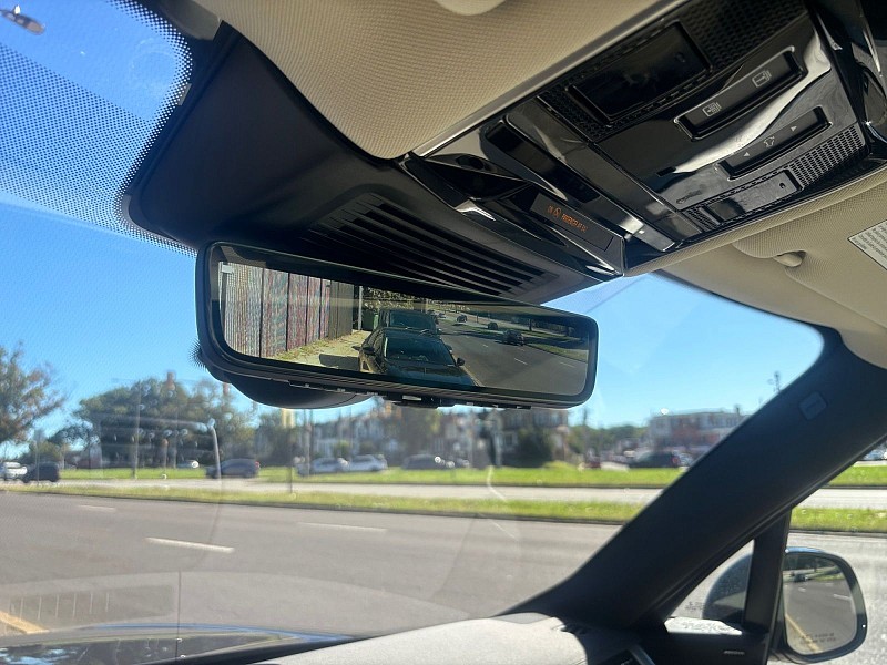 2023 Land Rover Range Rover photo 33 of 39