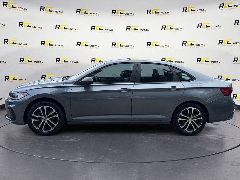 2025 Volkswagen Jetta photo 2 of 30