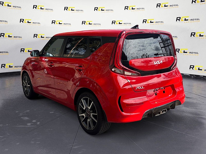 2022 Kia Soul photo 3 of 30