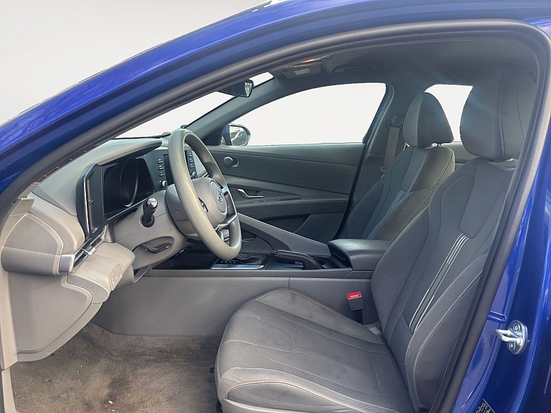 2023 Hyundai Elantra SEL IVT - 8