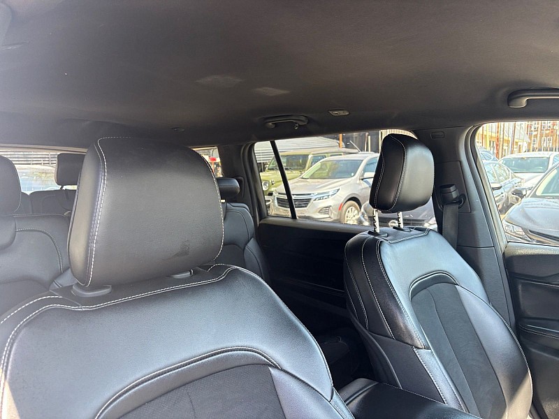 2024 Jeep Grand Cherokee L Altitude 4x4 White at Royal Car Center