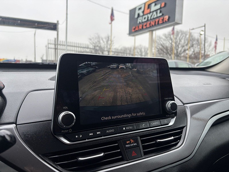 2024 Nissan Altima 2.5 SR Sedan Black at Royal Car Center