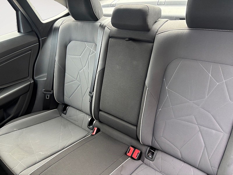 2025 Volkswagen Jetta photo 13 of 30