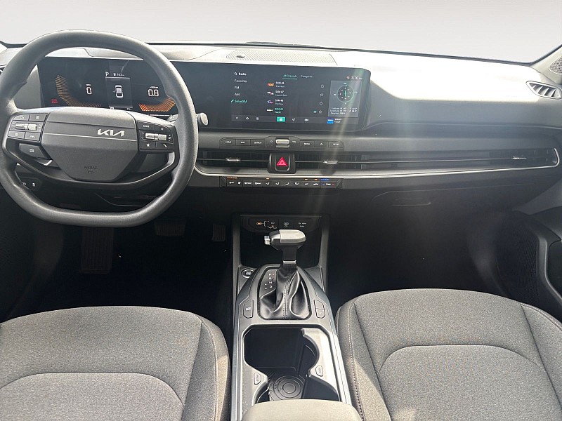 2025 Kia K4 photo 9 of 27