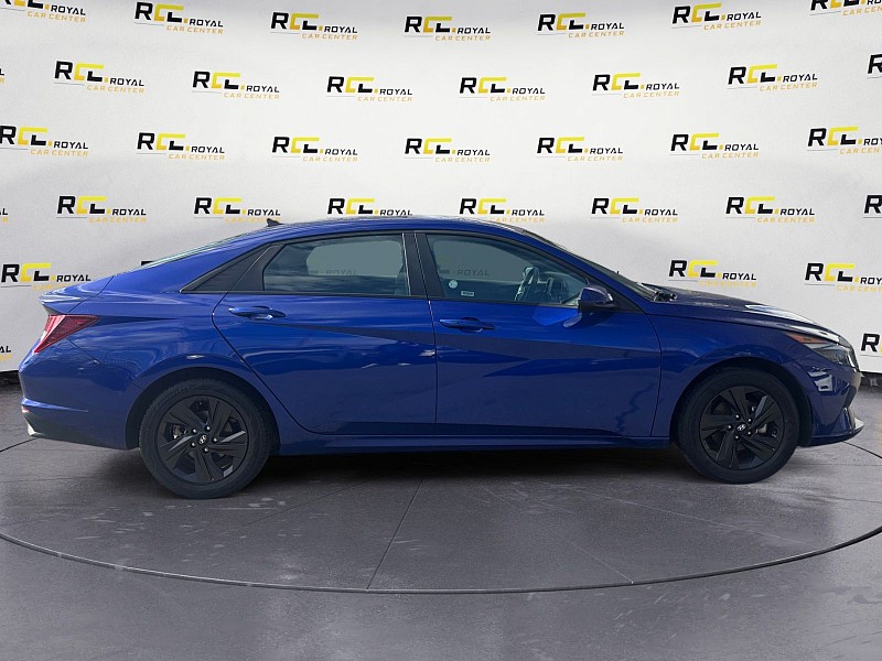 2023 Hyundai Elantra SEL IVT - 5