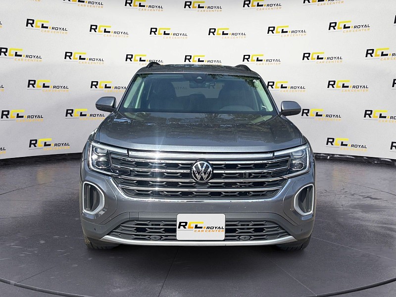 2025 Volkswagen Atlas photo 6 of 30
