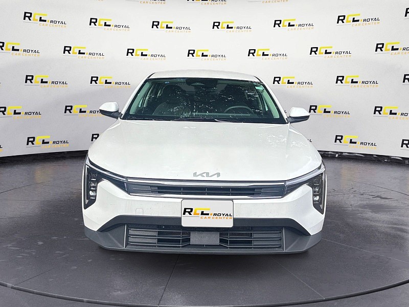 2025 Kia K4 photo 7 of 27