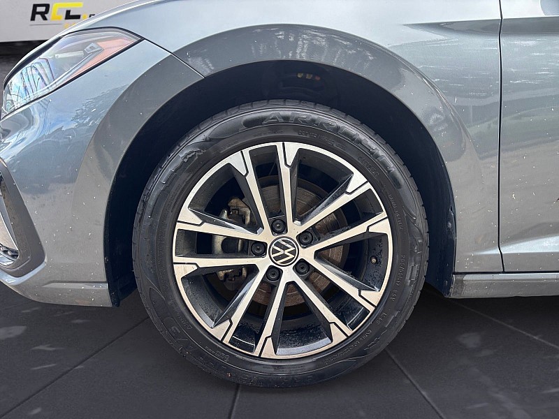 2025 Volkswagen Jetta photo 14 of 30