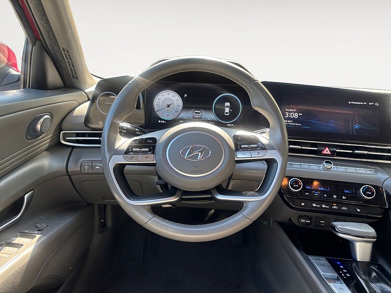 2023 Hyundai Elantra SEL IVT Red at Royal Car Center