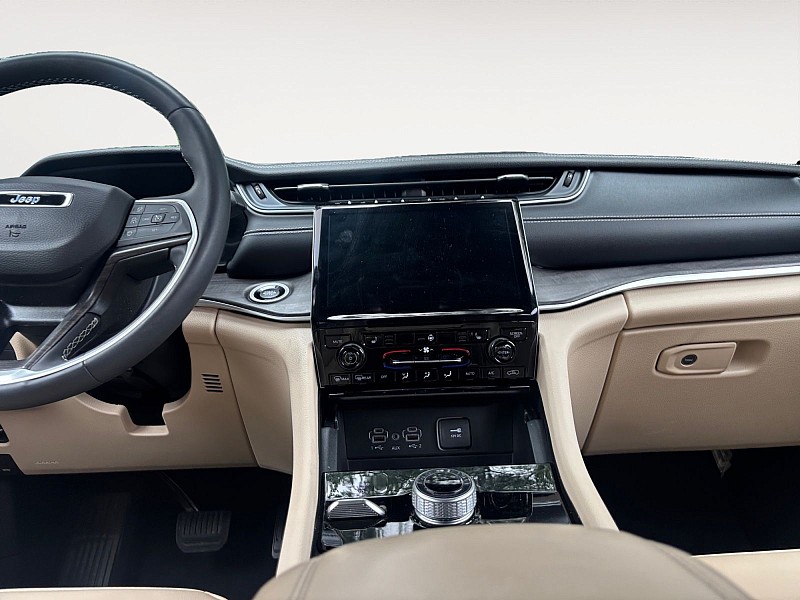 2023 Jeep Grand Cherokee Limited 4x4 - 10