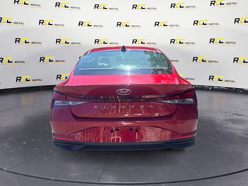 2023 Hyundai Elantra SEL IVT Red at Royal Car Center